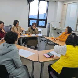 CEE~영어동아리로 뭉치다 ~  수다 가득! 즐거움 가득!